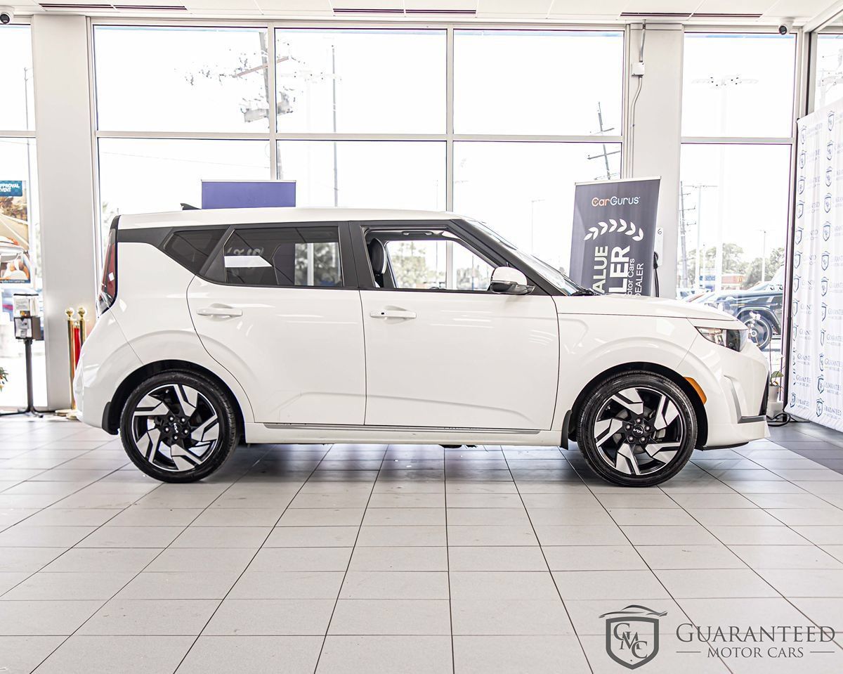 Used 2023 Kia Soul GT-Line FWD image 9