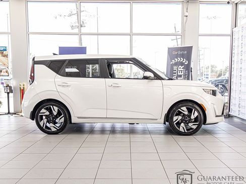 Used 2023 Kia Soul GT-Line FWD image 9