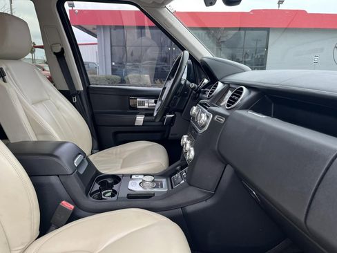 Used 2015 Land Rover LR4 HSE LUX image 40