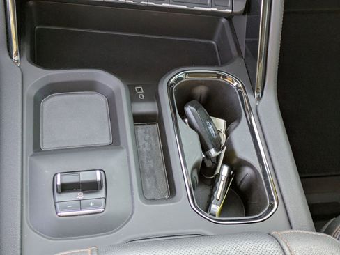 Used 2024 GMC Sierra 2500 AT4 w/ AT4 Premium Plus Package image 25