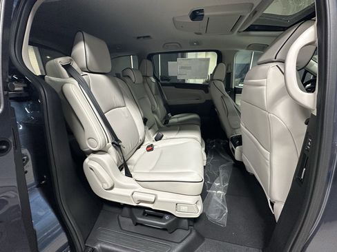 New 2026 Honda Odyssey Touring image 25