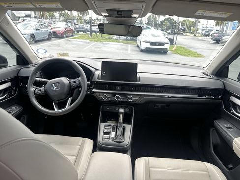 Used 2025 Honda CR-V EX-L image 10