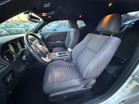 Used 2012 Dodge Challenger R/T image 17