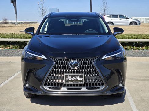 Used 2025 Lexus NX 250 image 10