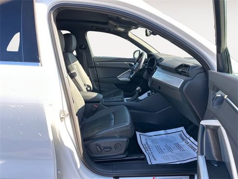 Used 2021 Audi Q3 2.0T Premium w/ Convenience Package image 15