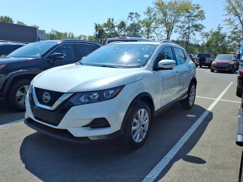 Used 2022 Nissan Rogue Sport SV w/ Technology Package AWD/4WD image 5