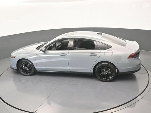 Used 2025 Honda Accord SE image 46