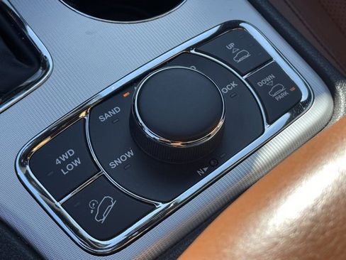 Certified 2021 Jeep Grand Cherokee Summit w/ Platinum Series Group image 25