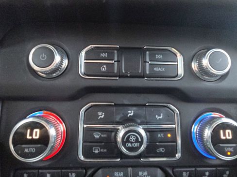 Used 2023 GMC Yukon SLT image 33