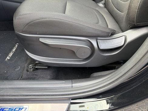 Certified 2025 Hyundai Tucson SE AWD/4WD image 13