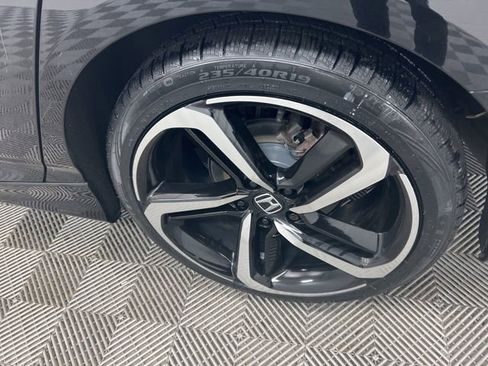 Used 2018 Honda Accord Sport image 7