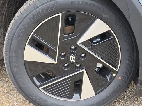 New 2026 Hyundai Ioniq 5 SE image 11