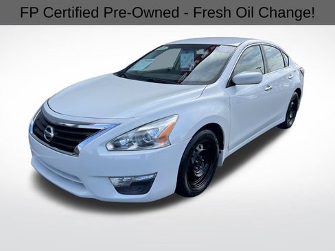 Used 2014 Nissan Altima 2.5 S image 4