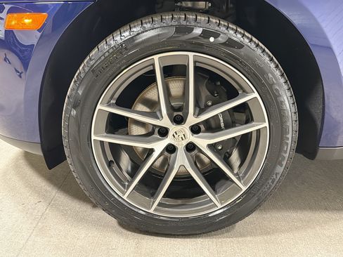 Certified 2026 Porsche Macan AWD/4WD image 42