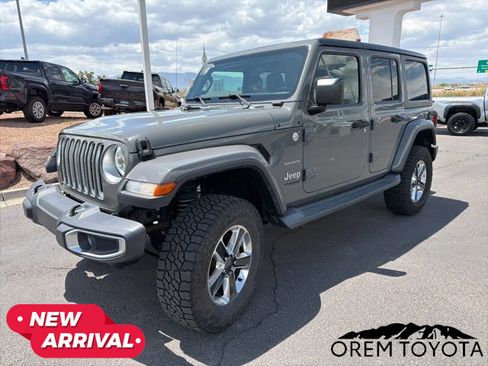 Used 2018 Jeep Wrangler Unlimited Sahara AWD/4WD image 13