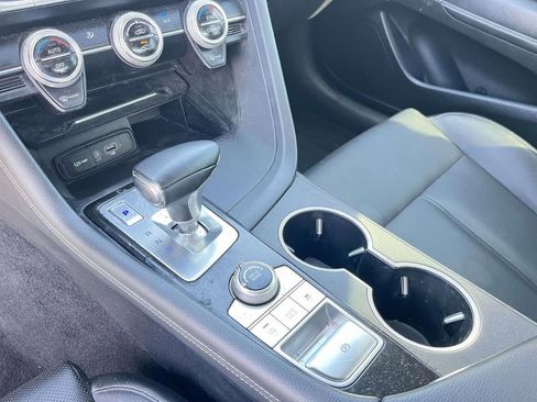 Used 2020 Genesis G70 2.0T image 22