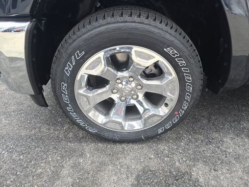 New 2026 RAM 1500 4x4 Crew Cab image 8