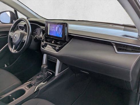 Used 2023 Toyota Corolla Cross LE image 19