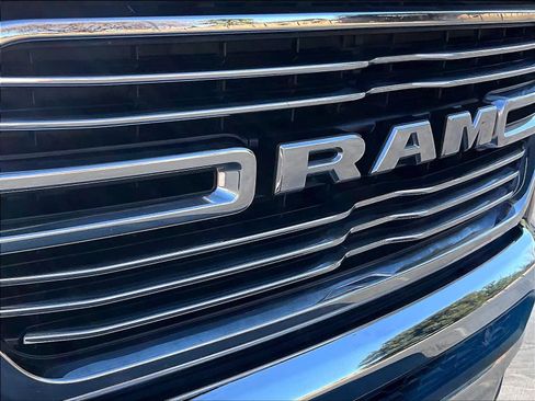 Used 2019 RAM 1500 Laramie image 32