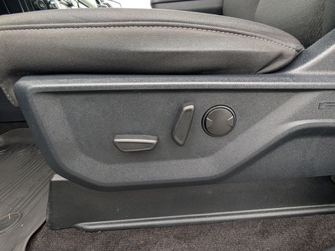 Certified 2022 Ford F150 XLT w/ Equipment Group 302A High image 20