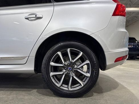 Used 2017 Volvo XC60 T6 Dynamic w/ Climate Package image 19