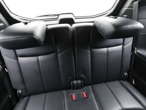 Used 2019 Nissan Pathfinder SL AWD/4WD image 23