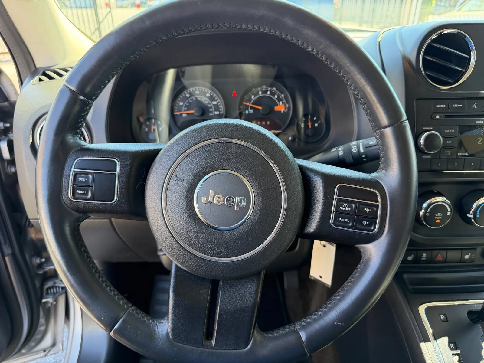 Used 2016 Jeep Patriot Latitude FWD image 31