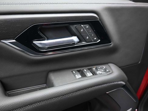 New 2026 GMC Yukon XL Denali image 9