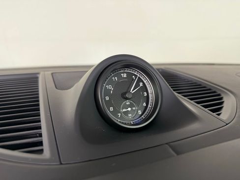 Certified 2025 Porsche Macan S image 29