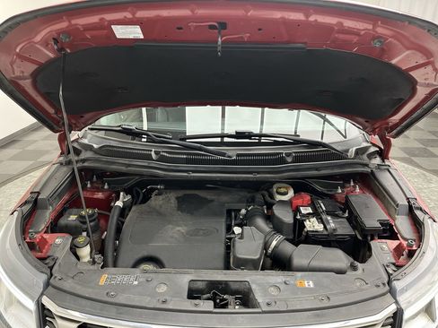 Used 2017 Ford Explorer XLT w/ Equipment Group 202A image 29