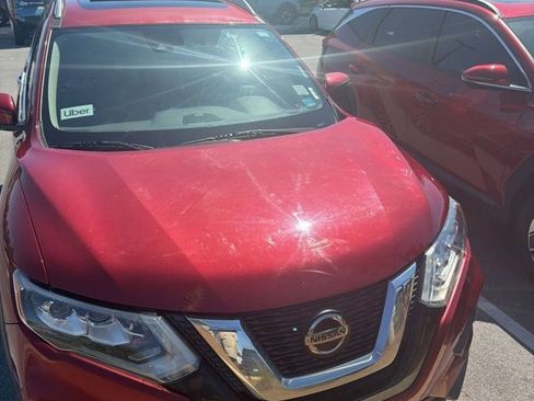 Used 2019 Nissan Rogue SL w/ Premium Package image 8