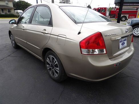 Used 2008 Kia Spectra EX image 3