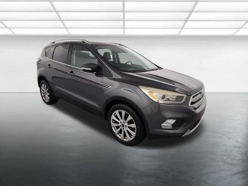 Used 2017 Ford Escape Titanium w/ Equipment Group 301A FWD image 9