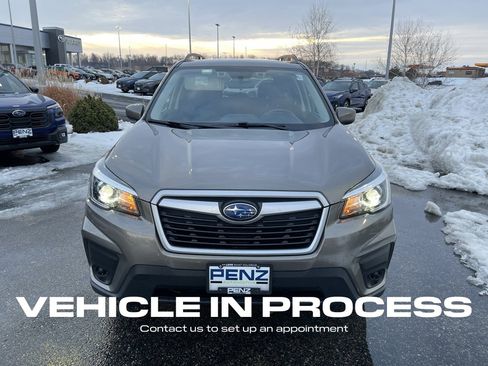 Used 2020 Subaru Forester Premium image 8