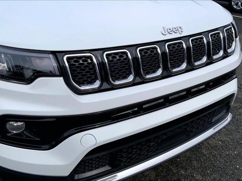 Used 2024 Jeep Compass Limited image 27