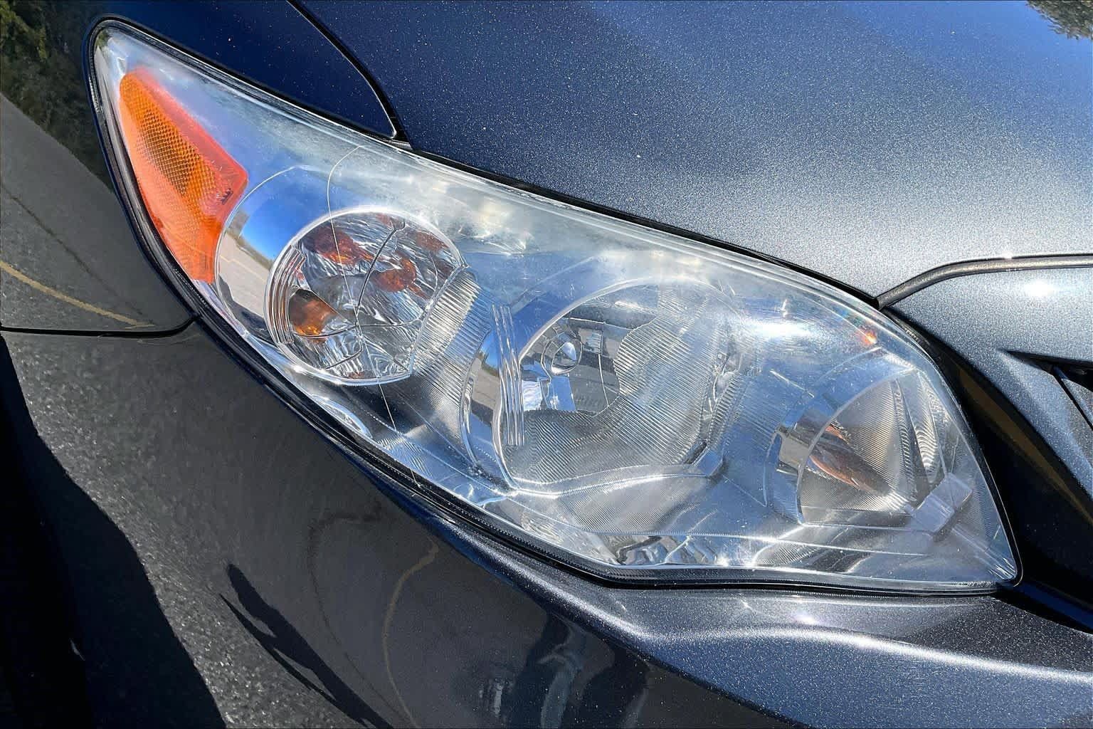 Used 2012 Toyota Corolla LE FWD image 27