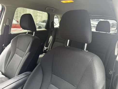 Used 2023 Nissan Rogue S AWD/4WD image 18