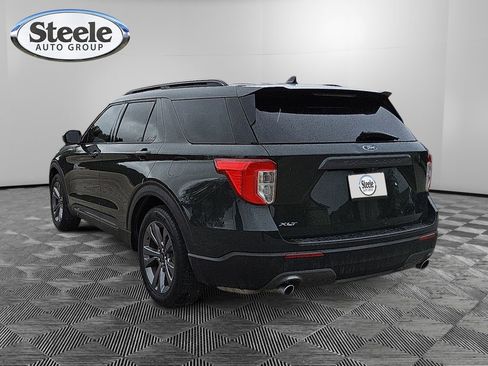 Used 2021 Ford Explorer XLT w/ Equipment Group 202A image 3