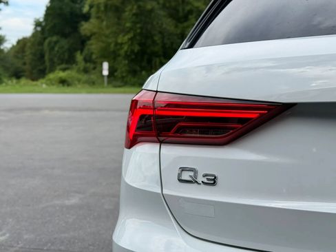 Used 2021 Audi Q3 2.0T Premium w/ Convenience Package AWD/4WD image 42