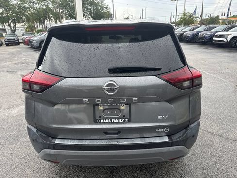 Certified 2021 Nissan Rogue SV w/ Premium Package FWD image 12