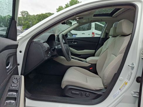 Certified 2023 Honda Accord EX image 13