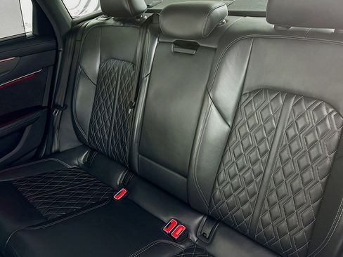 Used 2021 Audi S6 Prestige w/ Prestige Package image 24