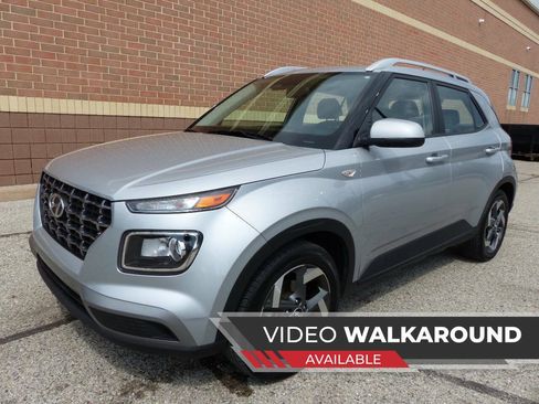 Used 2023 Hyundai Venue SEL w/ Cargo Package FWD image 1
