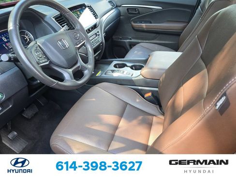 Used 2025 Honda Passport EX-L image 17