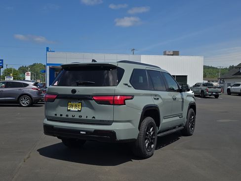 New 2026 Toyota Sequoia Platinum AWD/4WD image 5