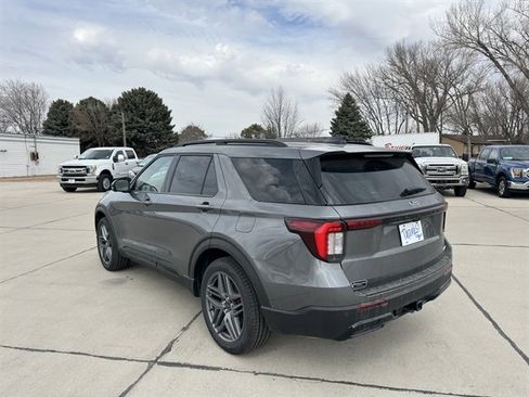 New 2026 Ford Explorer ST-Line w/ ST-Line Street Pack image 4