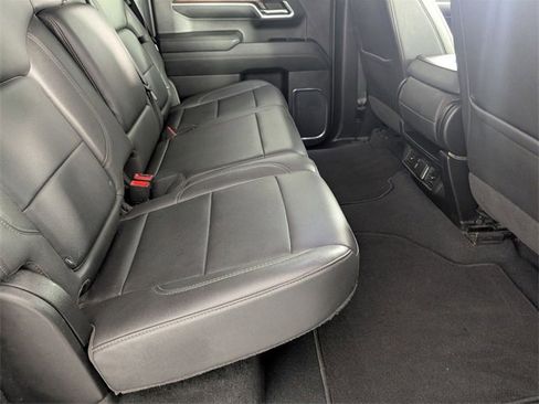 Used 2024 GMC Sierra 1500 SLT image 31