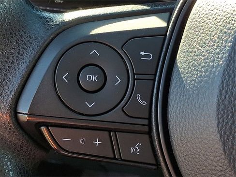 Used 2023 Toyota RAV4 XLE image 17