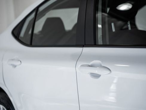 Used 2026 Toyota Camry LE image 15