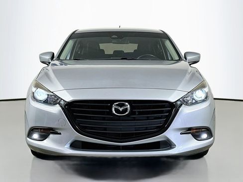 Used 2018 MAZDA MAZDA3 Touring FWD image 2